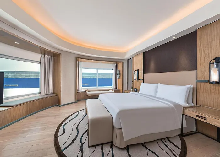 Conrad Manila