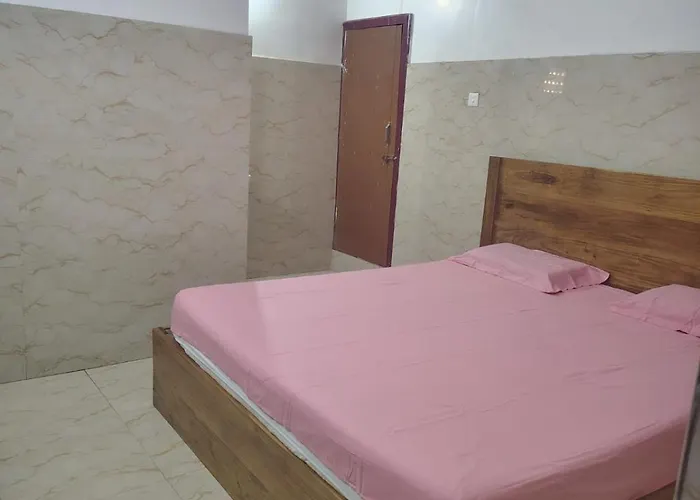 Gourinandan Lodge 300M From Sea Beach 1Km From Railway Station