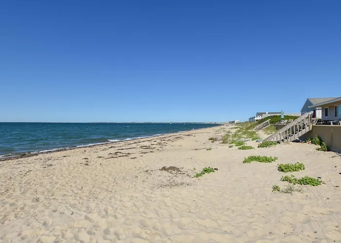 12217 - Beautiful Views Of Cape Cod Bay Access To Private Beach Easy Access To P-Town