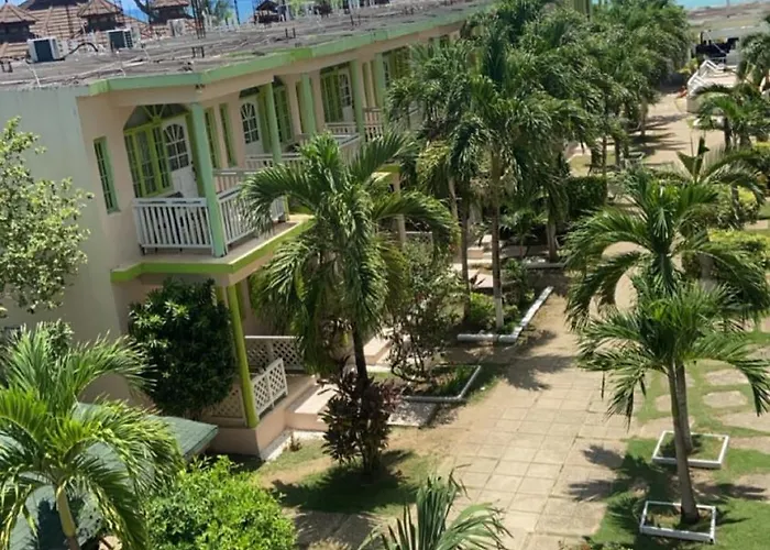 Fun Holiday Beach Hotel