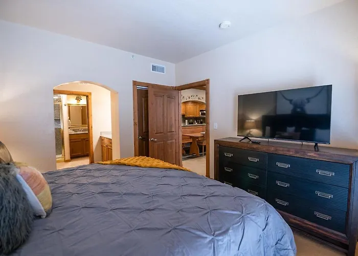 Alpine-Style Zermatt King Villa With Full Kitchen Near Park City & Deer Valley Ski Resorts - 2068
