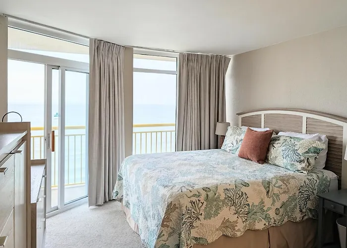 Beautiful Beachfront 2Br2Bath & 2 Balconies