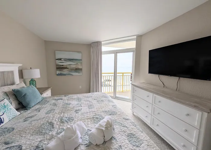 Beautiful Beachfront 2Br2Bath & 2 Balconies