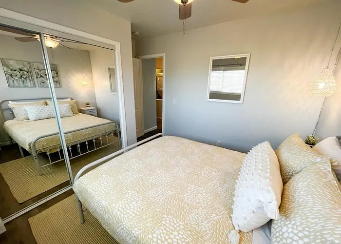 Inviting 2-Br Condo In The Heart Of Imperial Beach