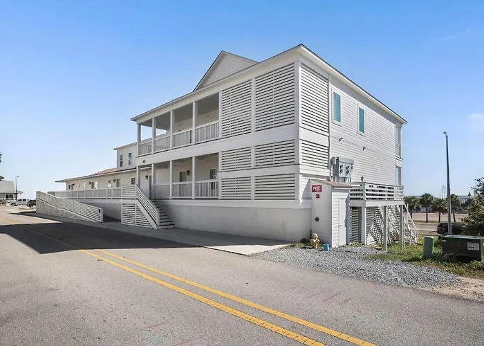 Couples Escape - Water View - King Bed - Pets Welcome W/ Fee