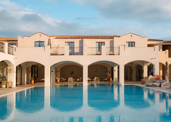 Mangia'S Santa Teresa Sardinia, Curio Collection By Hilton