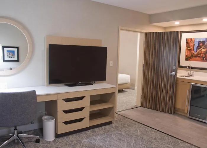 Hampton Inn & Suites Denver-Speer Boulevard