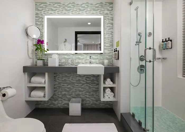 The Palms Hotel & Spa