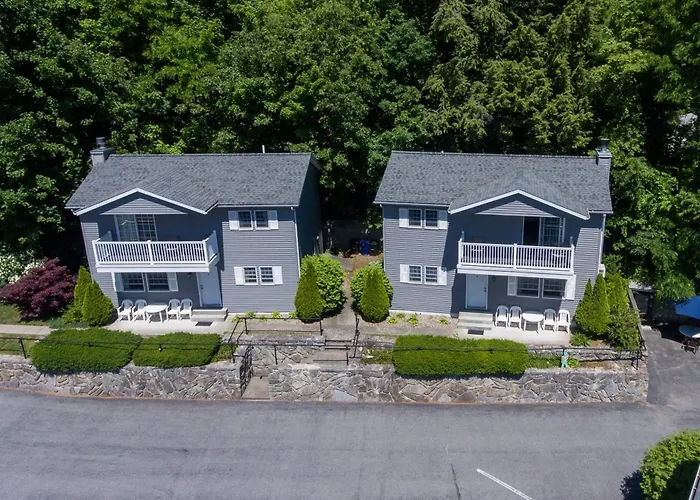 Adirondack Retreat Inn & Suites