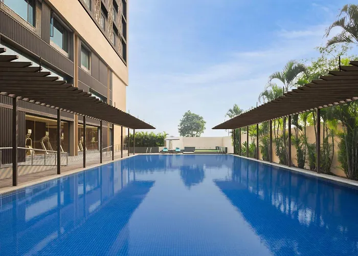 Le Meridien, Surat