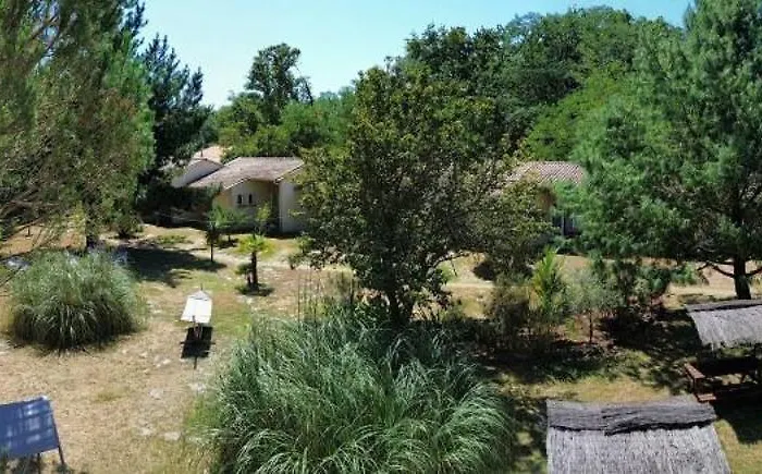 Acacias Hôtel Motel