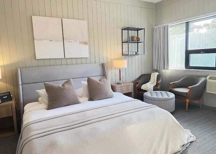 Nomi Resort
