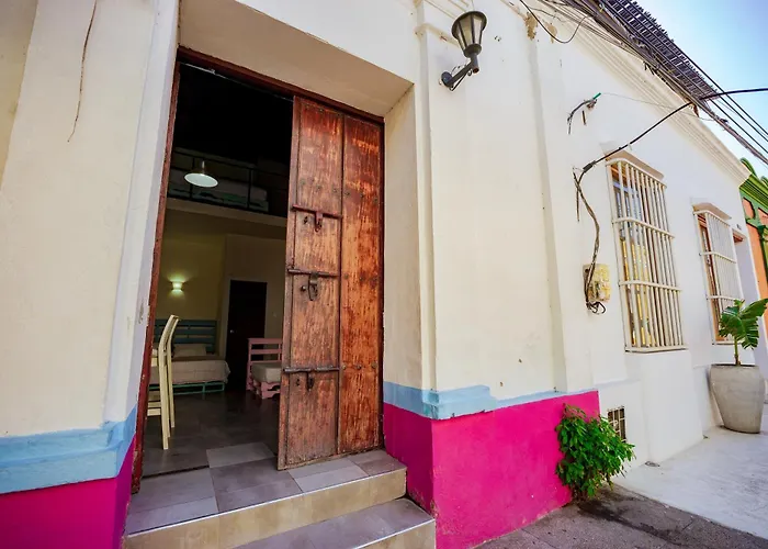 Villana'S Hostal Santa Marta