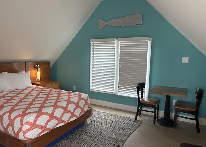 Surfside Inn Chatham