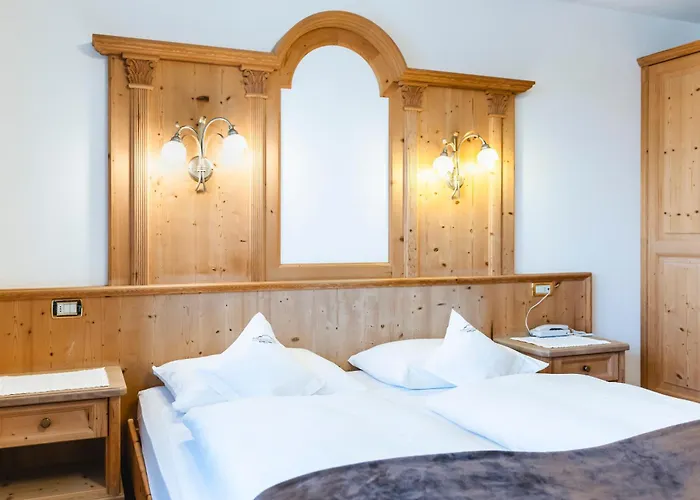 Garni Hotel Rosengarten B&B