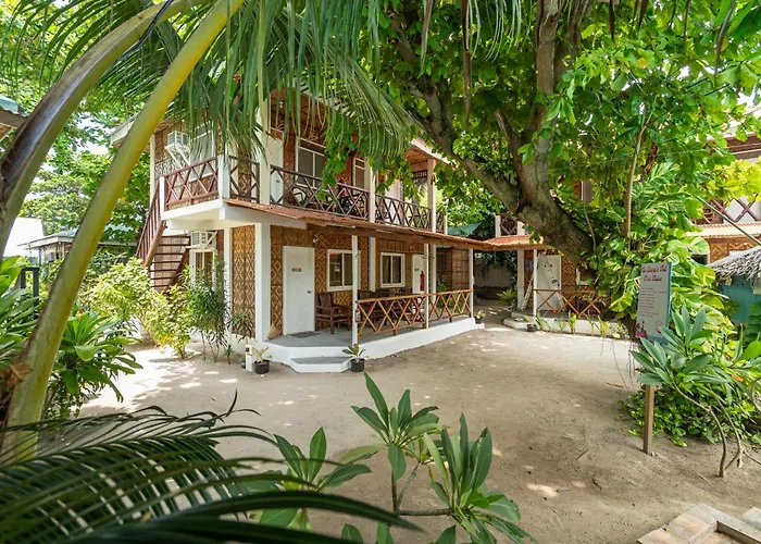 The Shark'S Tail Dive Resort