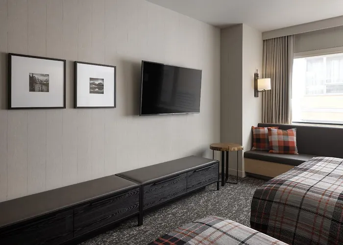 Peaks Hotel And Suites