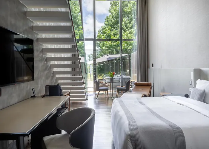 Suryaa Hotel Pinhais, Curio Collection By Hilton