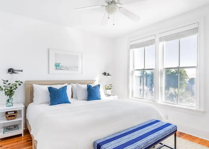 17 J C Long - Sea Shell By Avantstay