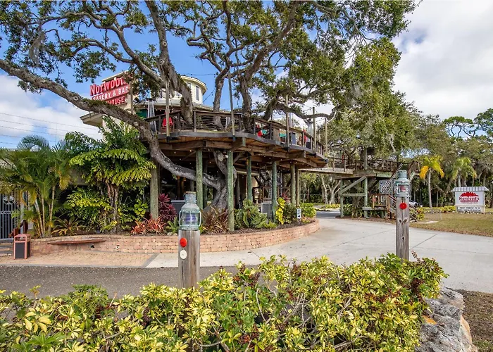 Sea Coast Gardens III 117