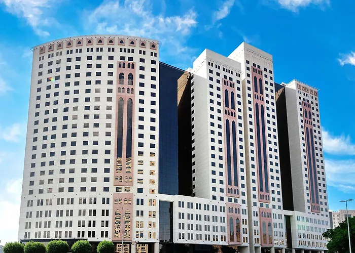 Wirgan Al Noor, Tapestry Collection By Hilton
