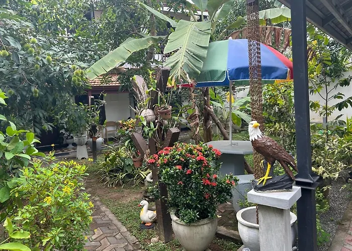 Dinu Lanka Resort