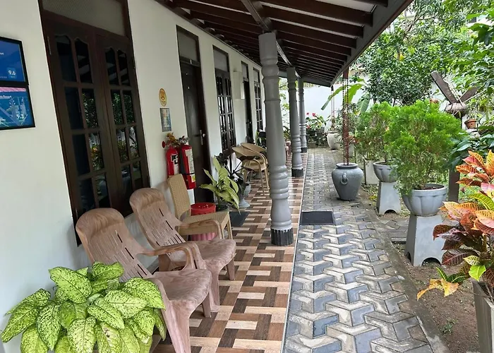 Dinu Lanka Resort