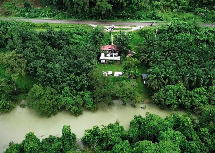 Amornkeeree Khao Sok Camping