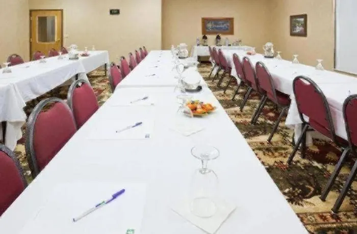 Holiday Inn Express Munising-Lakeview Hotel By Ihg