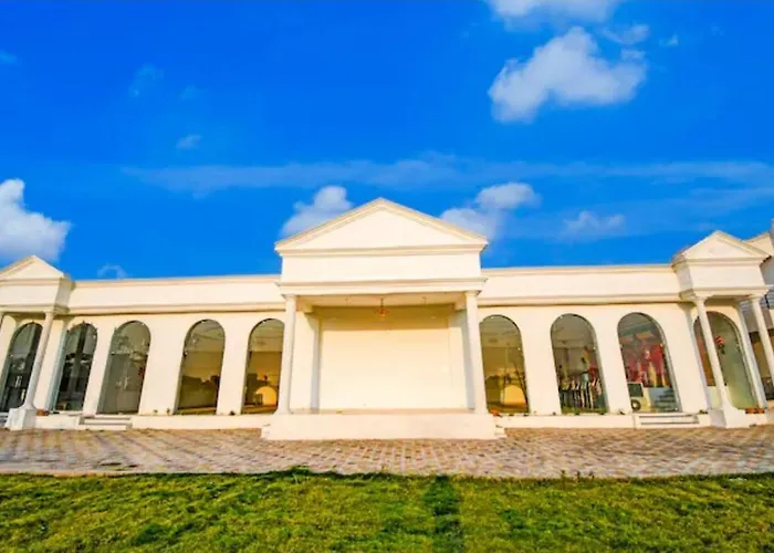 The Kapoor Resort