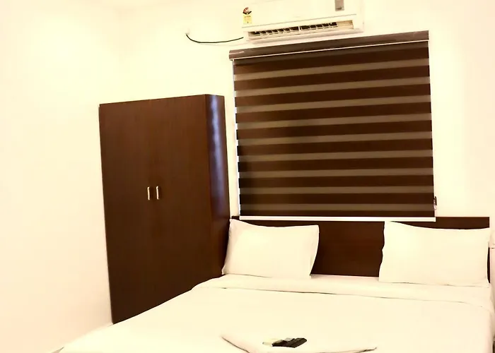Hotel Rhythms Manapakkam