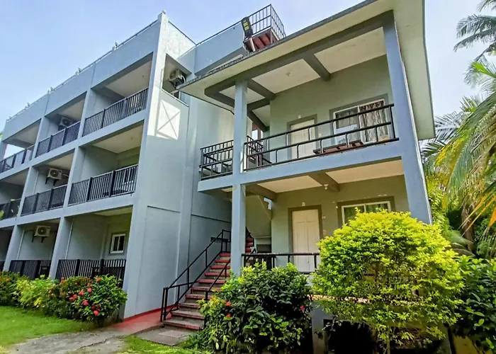 Suki Beach Resort "D" Standard Aircon Room