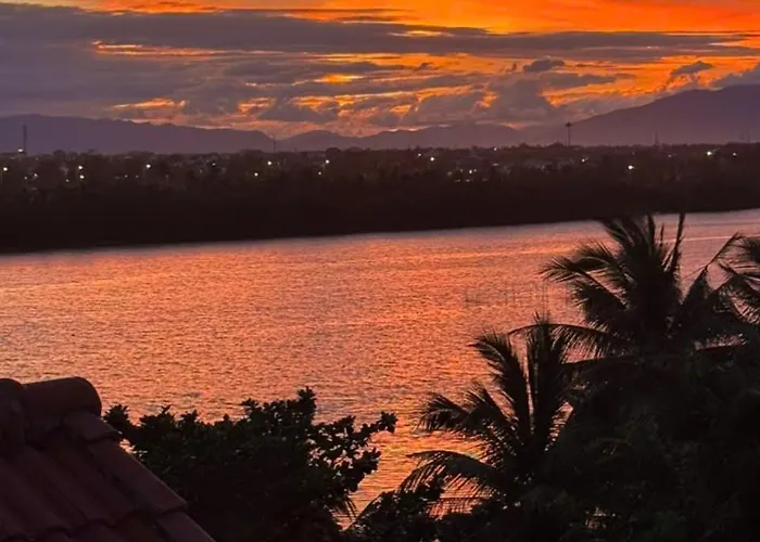 Coral Riverside Homestay&Hostel