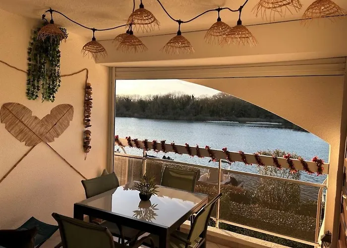 Vue Lagune Et Bateaux A 100M De La Plage