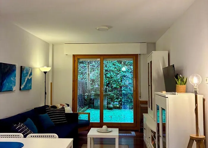Casa de Claudia Comillas- Jardín privado - A 10 metros del Capricho de Gaudí