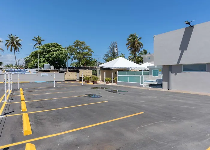 Aqua Terrazas Studio 3 - Beachfront, Pool, Local Fun & Dining