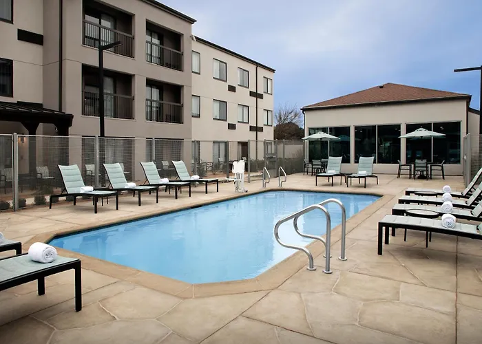 Courtyard By Marriott Waco