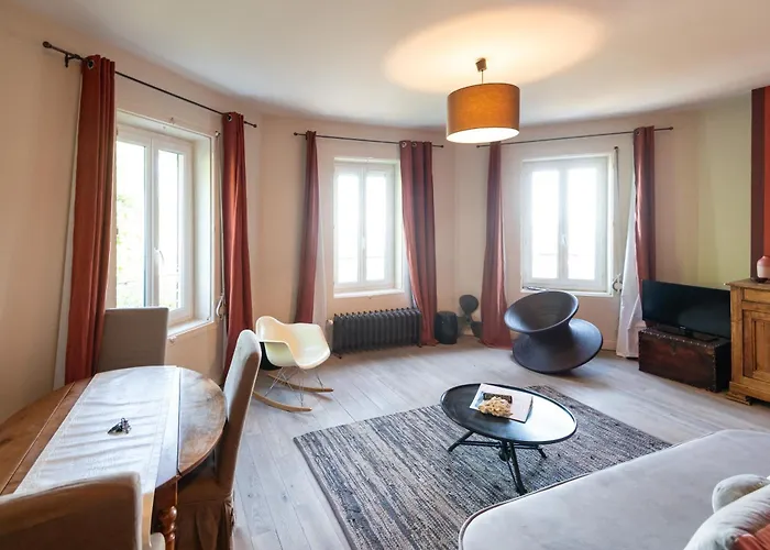 Maison Valmer - Le négociant, élégant F2 classé 4 étoiles