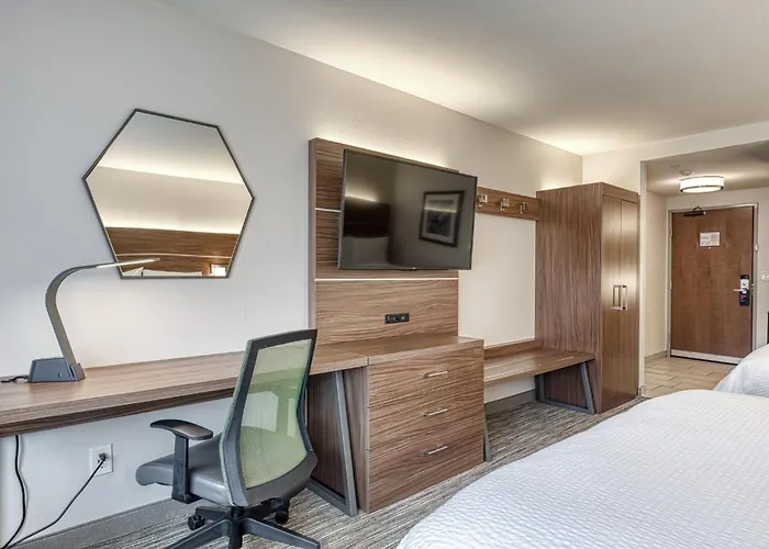 Holiday Inn Express & Suites - Manitou Springs By Ihg