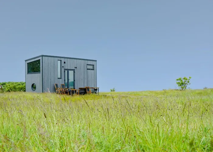 Tiny Seaside Beachfront - Skarrev