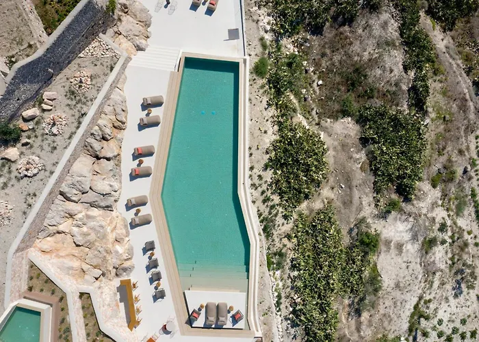 Elessa Hotel