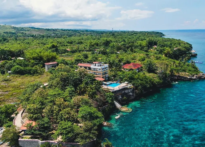 Sacaan Tropical Breeze Resort