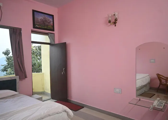 Hundru Hotel Tourist And Resturant