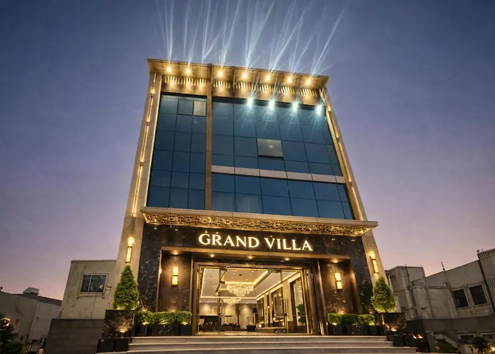 Hotel Grand Villa By Signature Stayz Near Igi Airport