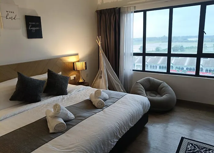 H&A Private Suite Inside H Elite Hotel - Video Games, Netflix, Pelampung, Life Jacket, Kids Toys, Super King Bed