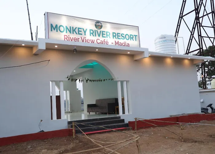 Monkey River Resort Madla