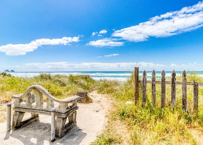 Sea Treasures Inn #206