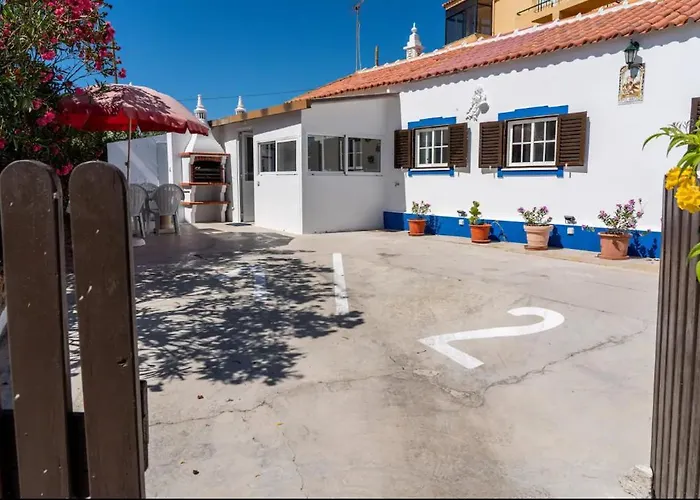 Blife Lucelya Private Rooms At Faro Beach