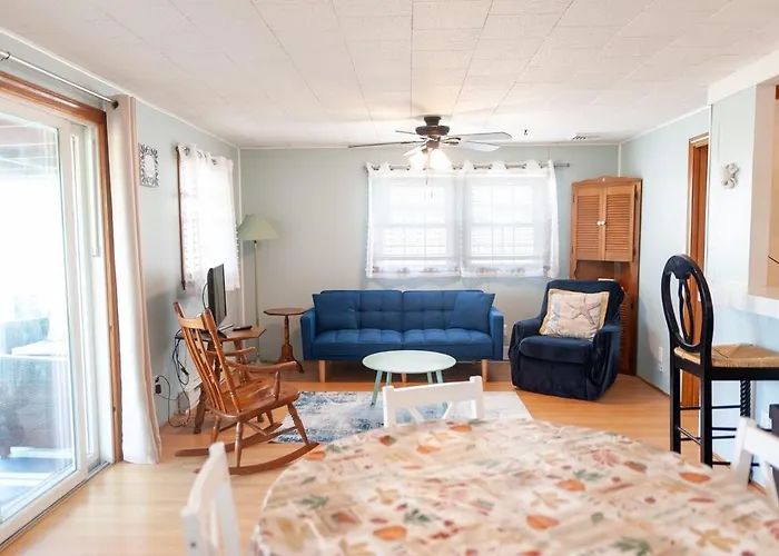 Dog-Friendly Cottage With Backyard & Beach Vibes!