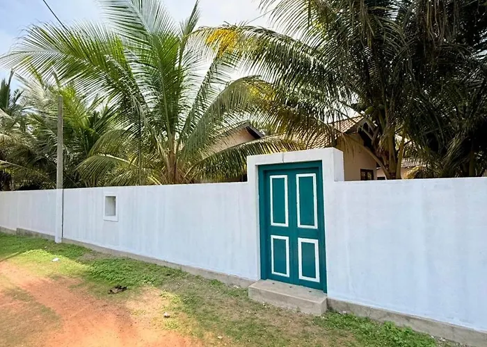 Ma'Moon Beach Villa